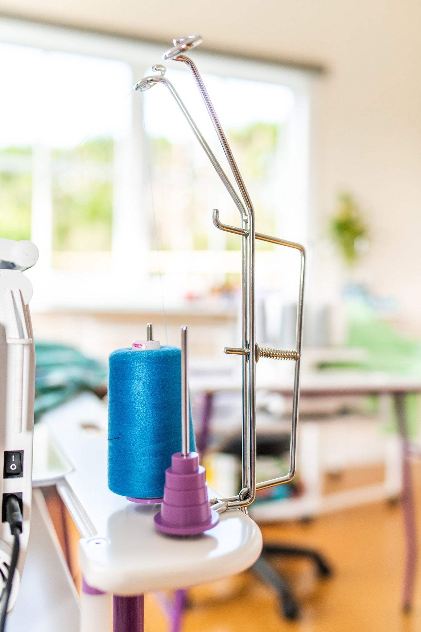 Thread Stand